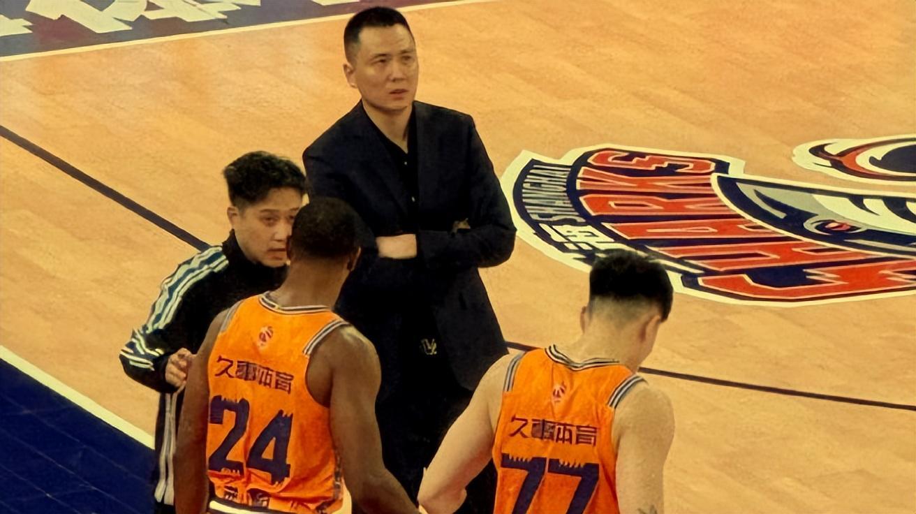 168开奖网开奖结果-二辽篮前功勋主力联手轰37+9+6无可挑剔！上海8分惜败3大原因曝光
